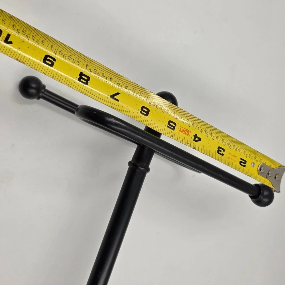 LG Sourcing Matte Black Metal S-Curve Countertop Hand Towel Holder 161316